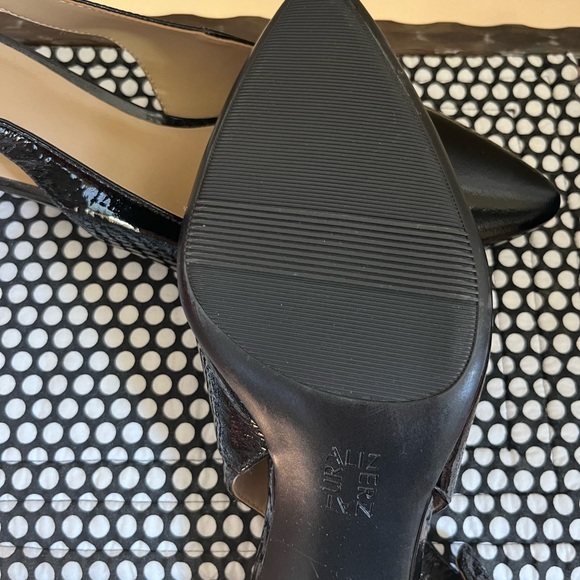 Naturalizer Black kitten heels size 9 - Picture 5 of 5